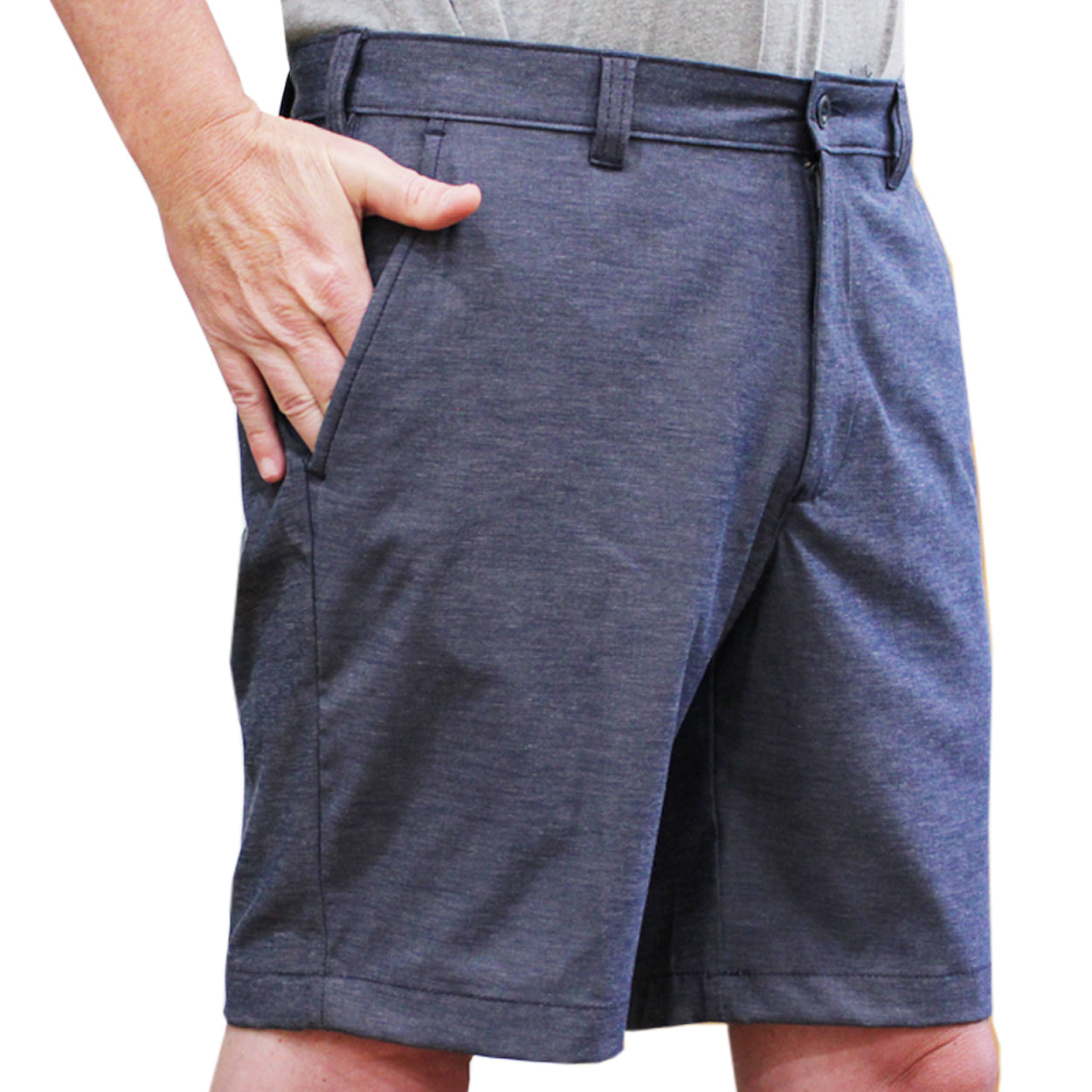 Izod expandable hot sale waist shorts